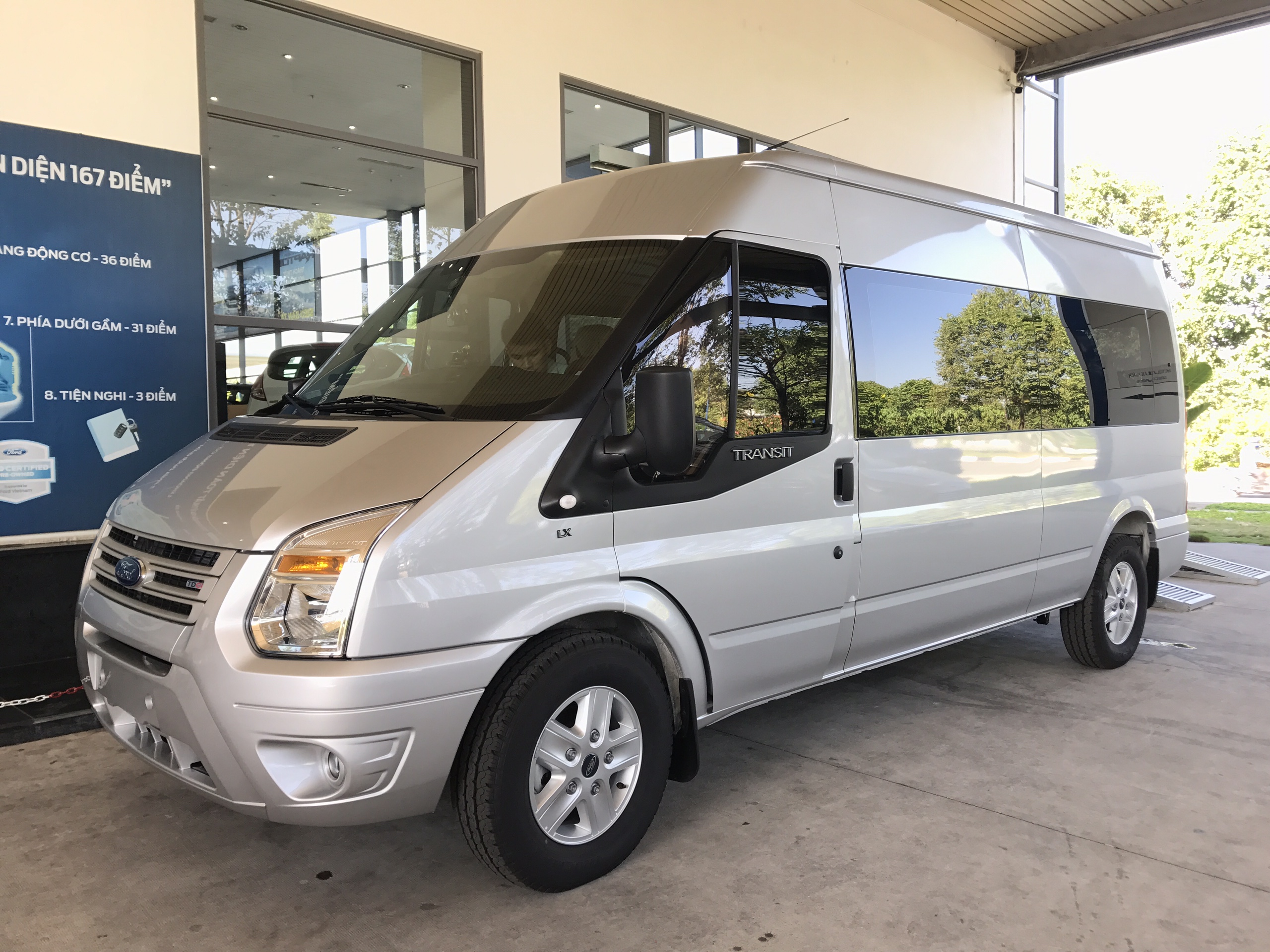 Tong the Ford Transit 2019