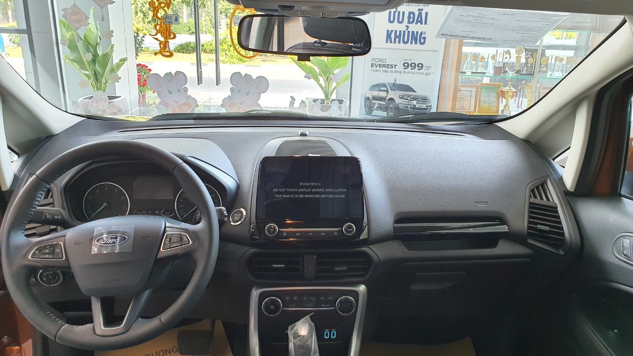 khoang noi that ford ecosport